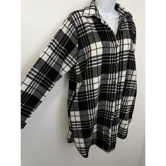 Women Flannel jacket Shacket My Beloved M Button Up Black White Plaid Pockets - Picture 2 of 6